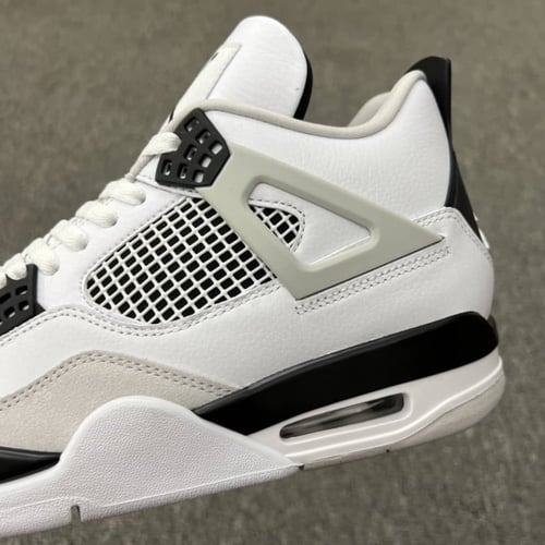 جوردن -Air Jordan 4