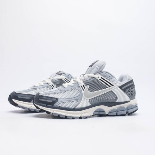 Nike ZOOM VOMERO 5
