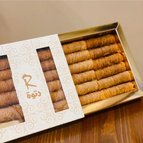 كنافة رول بالنوتيلا والكيندر واللوتس