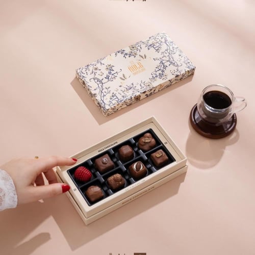 بوكس وسط شوكولاته رولز