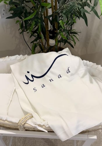 بطانيه صوف ناعمه مع تطريز