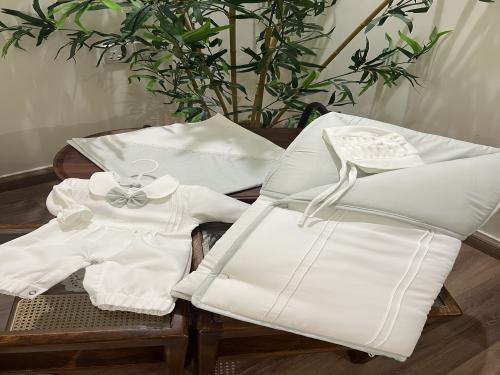 طقم مدس+لفة+افرول وقبوع