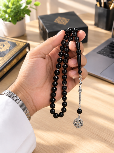 سبحه لون اسود
