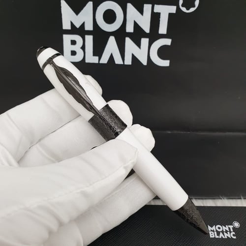 قلم مونت دانييل ديفو متوفر بعدة الوان