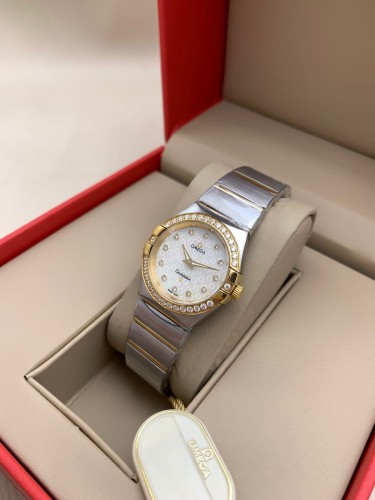 ساعة اوميغا كونستليشن النسائية