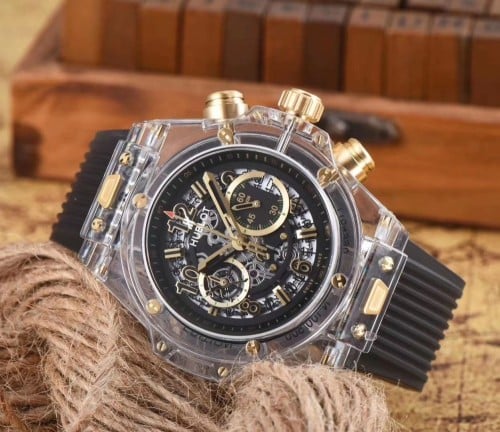 ساعة هوبلت شفاف الشهيرة