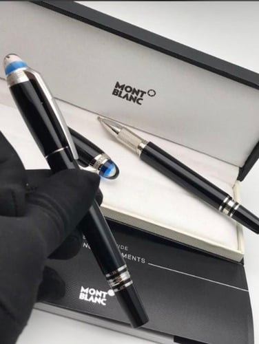 قلم مونت الفضاء متوفر بعدة الوان