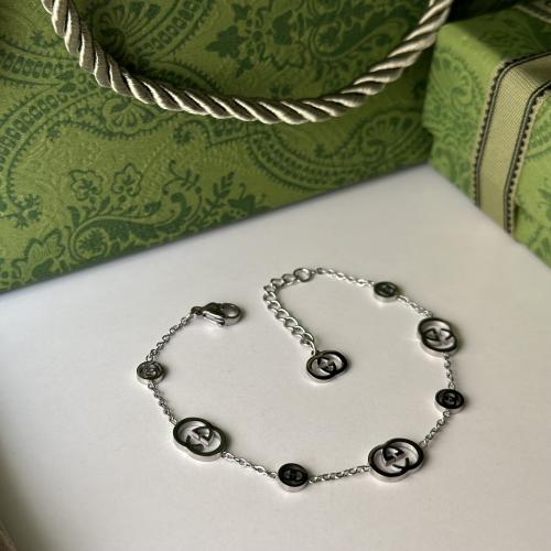 سوارة قوتشي فضي مع الملحقات