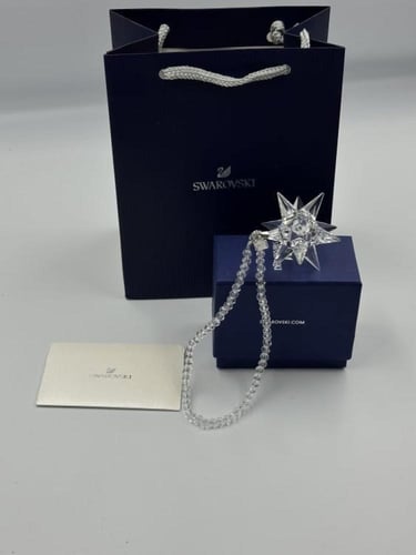 ميدالية سوارفسكي شامل الملحقات