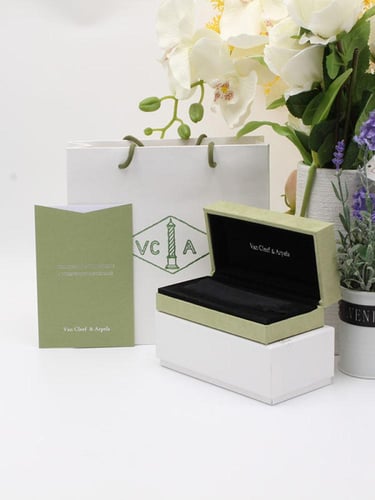 ملحقات فان كليف الاصلية للاساور