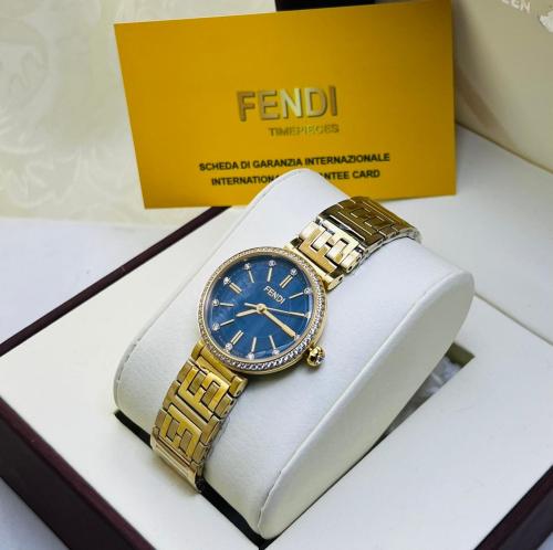 ساعة فندي ذهبي بإطار كحلي شامل الملحقات