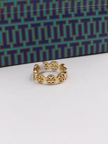 خاتم توري بورش شامل الملحقات