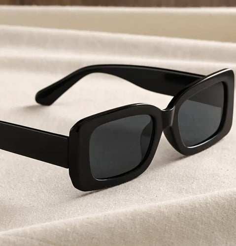 نظارات مستطيله بأطار أسود مضاد للانعكاس