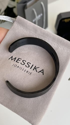 سوارة ميسيكا رجاليه لون اسود حجم عريض