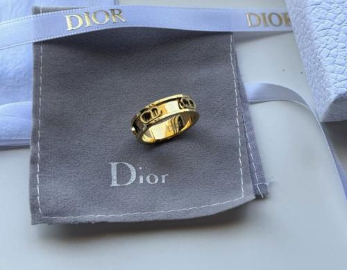 خاتم ديور ذهبي شامل الملحقات