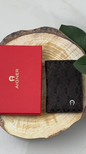 محفظ أقنر (متوفرة بعدة الوان) شامل الملحقات