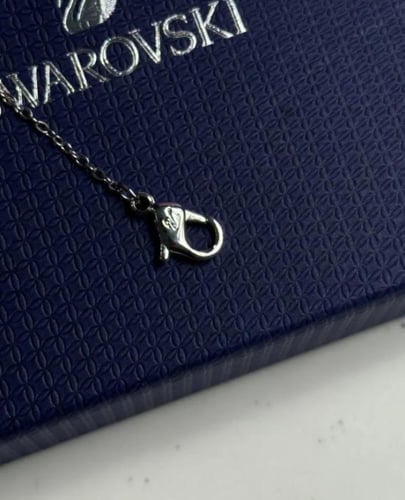 قلادة البجعة سواروفسكي شامل الملحقات