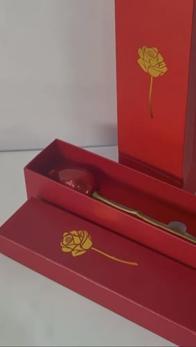 هدايا عيد الحب مكونه( خاتم بندورا بلون الفضي والأح...