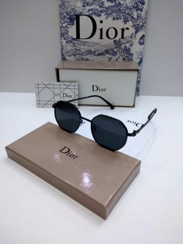 نظارة ديور أسود شامل الملحقات