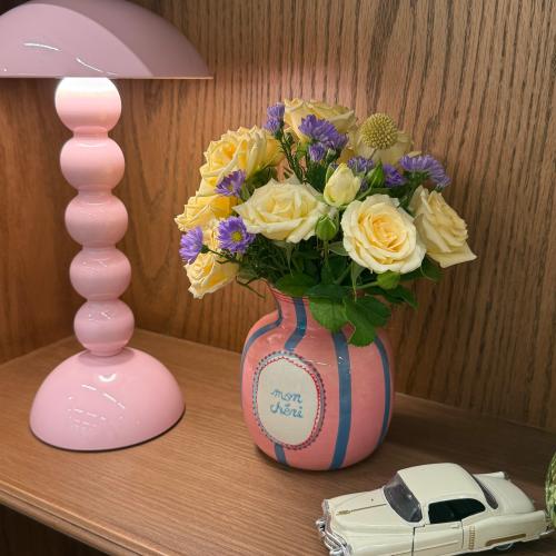Pinky mini vase