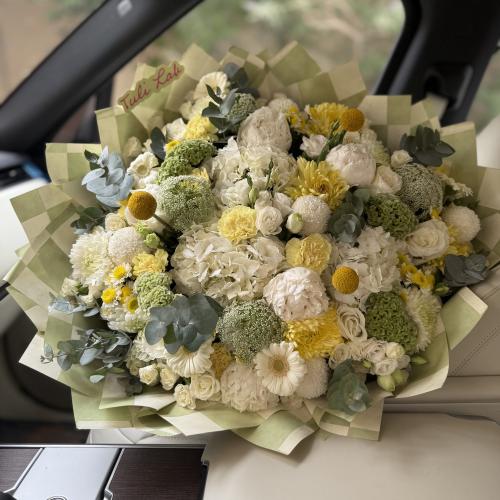 Super white bouquet