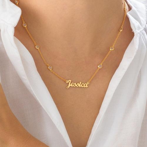 سلاسل نسائية بالاسم مع فصوص الزركون