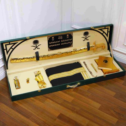 بوكس رجالي ملكي أنيق