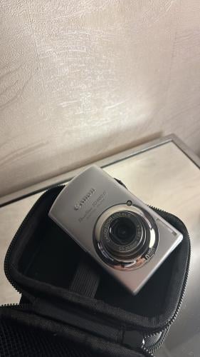Canon Elph SD880 is