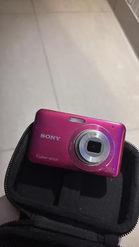 Sony cybershot in pink