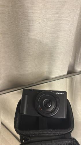 Sony zv-1f