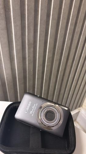 Canon powershot elph 100