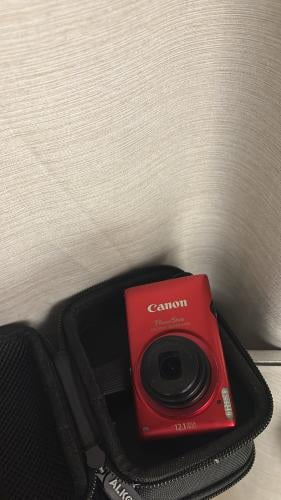 Canon powershot ELPH 300