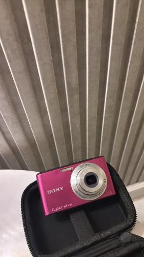 Sony cybershot dsc-w530 in pink