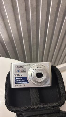 sony cybershot in silver