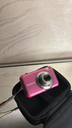 Fujifilm finepix in pink