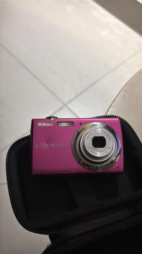 Nikon coolpix in pink