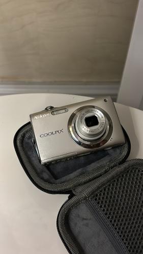 Nikon coolpix in silver
