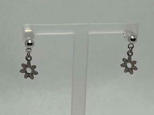 حلق فضي وردة(0010)