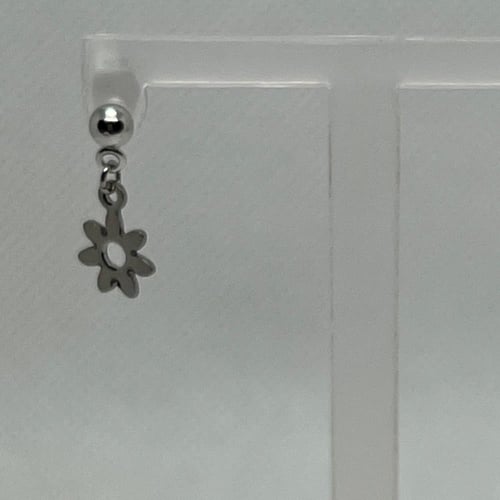 حلق فضي وردة(0010)