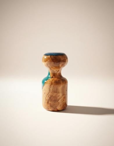 زجاجة عطر مصنوعة من ريزينك الطبيعي 50مل على الحجز