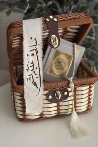 سلة من الخوص والذوق التراثي