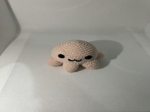 كروشية دميه الاخطبوط ، ميدالية