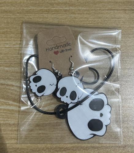 حلق و سلسله على شكل جمجمة