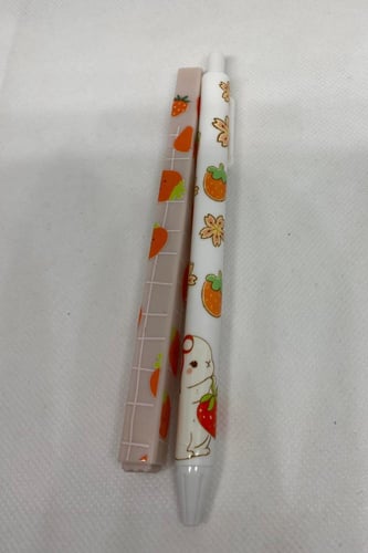 قلم وقلم تضليل -الفراولة