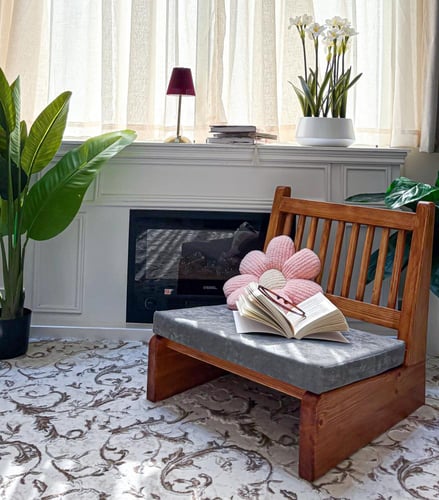 كرسي قراءة من الخشب الطبيعي