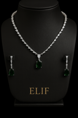 طقم الزمرد العصري. Modern Emerald set