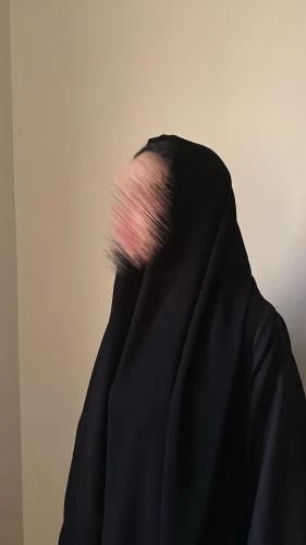 طرحة سوداء