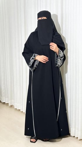 نقاب عرين المقاس طويل + خيط مايل + الجبهه دبل قماش...