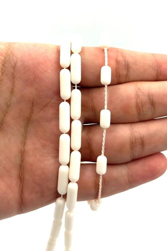 سبحة بكلايت قصة صنوبري لون ابيض - تمليكة