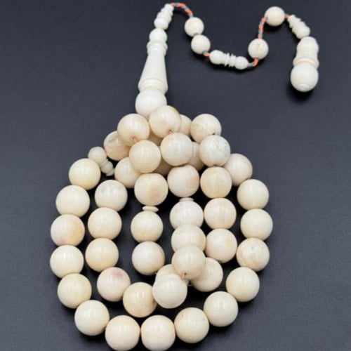 سبحة عظم نعام خيطين ملونة تمليكة